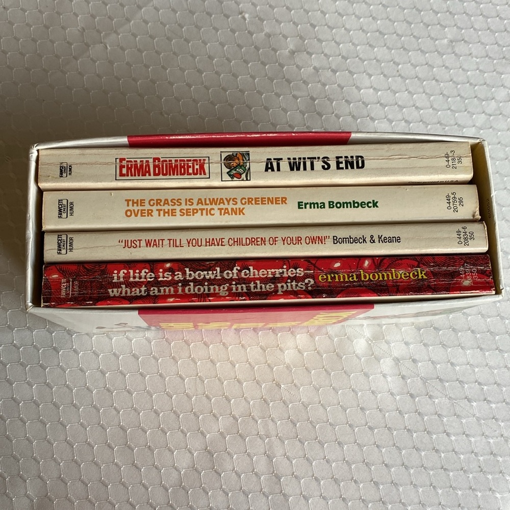 Laugh Along W/ Erma Bombeck - Collection Of 4 Paperback Books In Sleeve - Picture 2 of 8